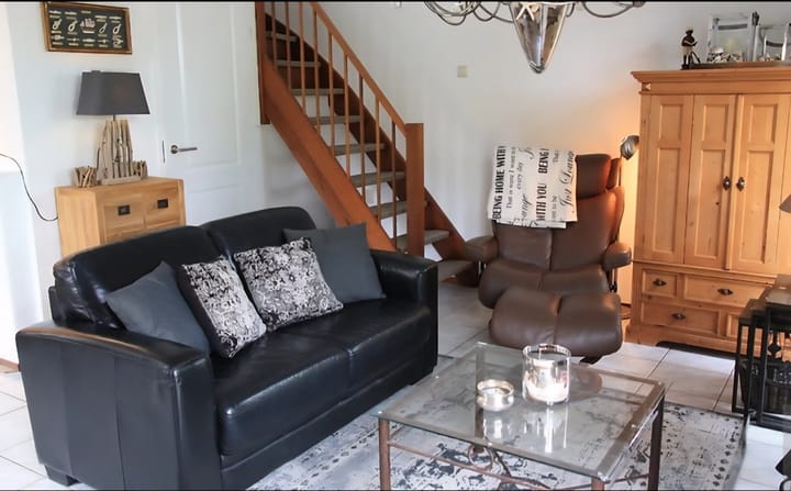 Photo 2 of Strandslag 93