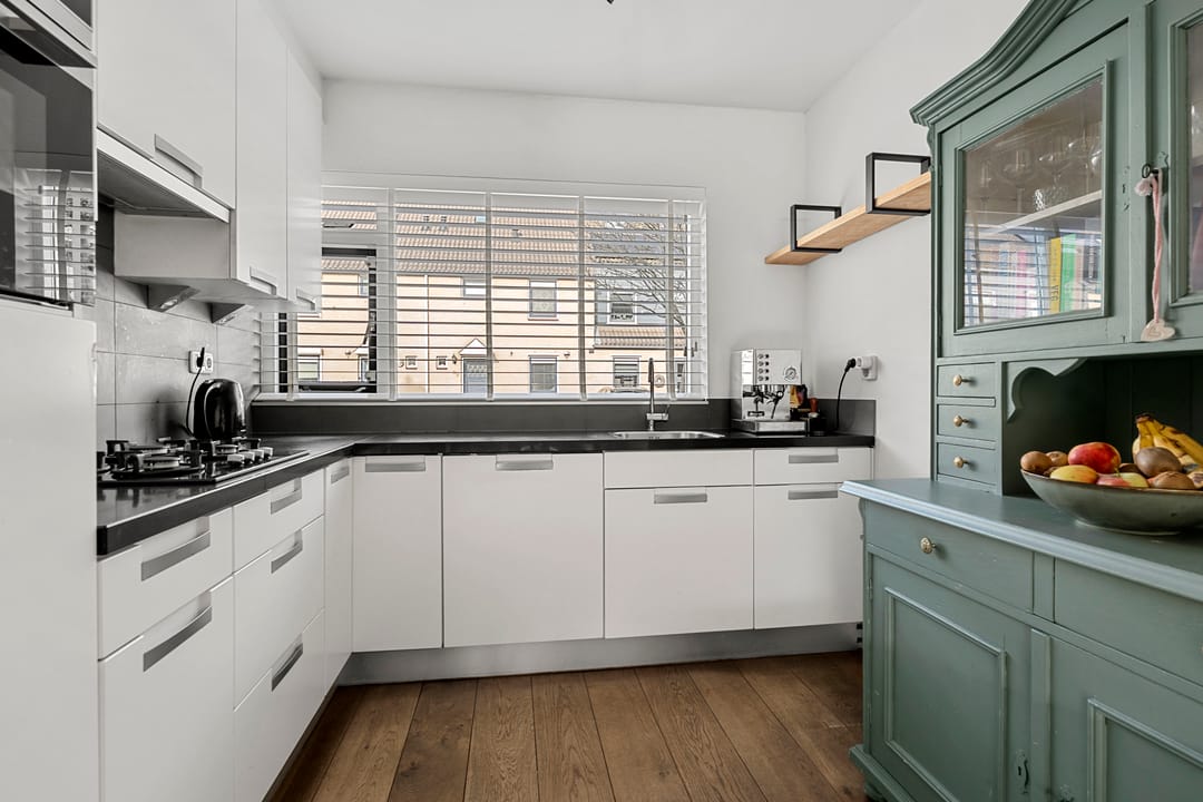 Spacious family home with five bedrooms and energy label A in child friendly Veenendaal West — 25