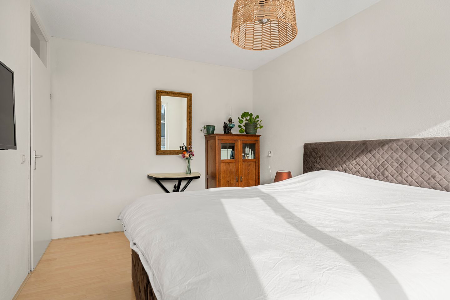 Spacious family home with five bedrooms and energy label A in child friendly Veenendaal West — 28
