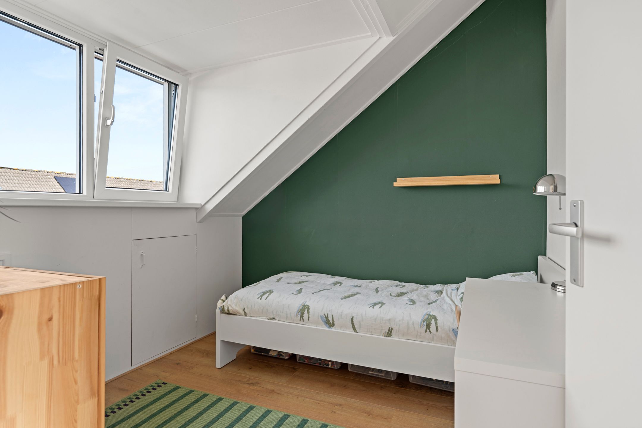 Spacious family home with five bedrooms and energy label A in child friendly Veenendaal West — 38