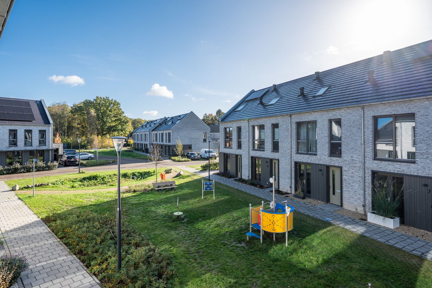 Modern Move-in Ready Terraced Home with Energy Label A++++ in Veldhoven — 25