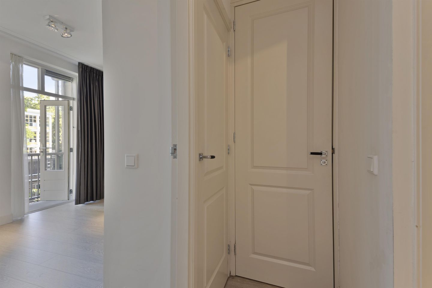 Foto 10 van Kinderdijkstraat 12-2