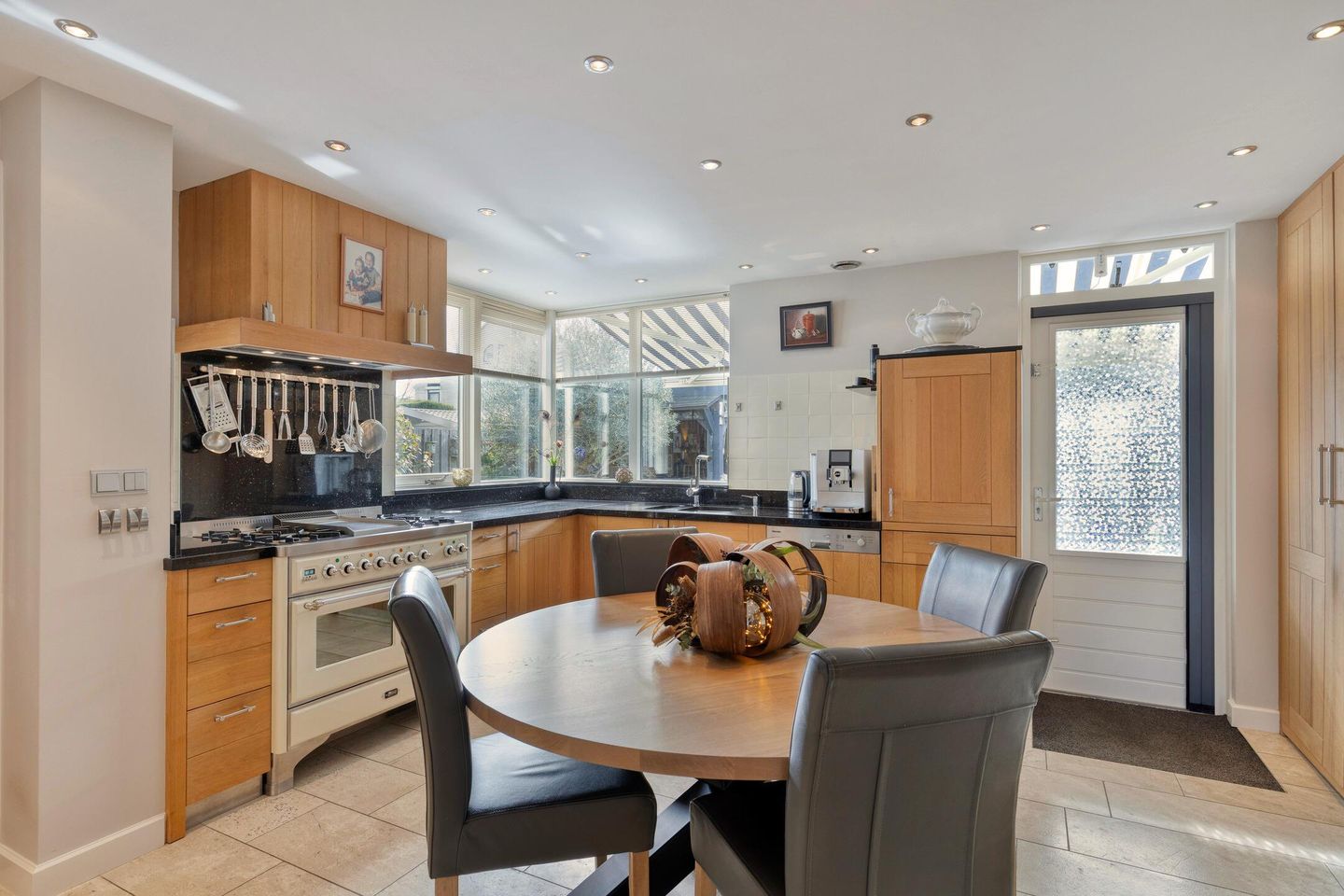 Foto 10 van Karveel 4