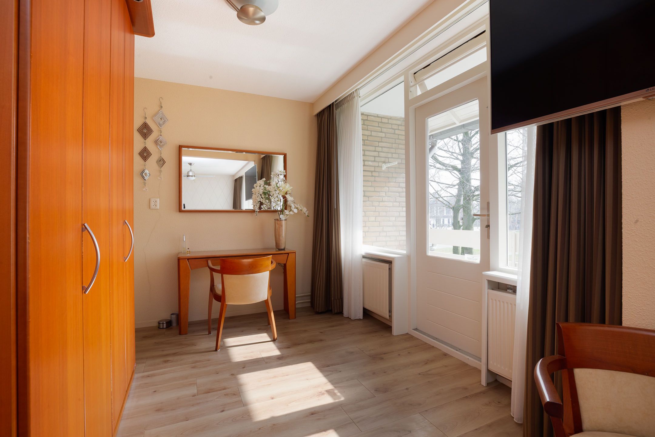 Spacious semi-detached residence with home office potential in Waalwijk Meerdijk — 35