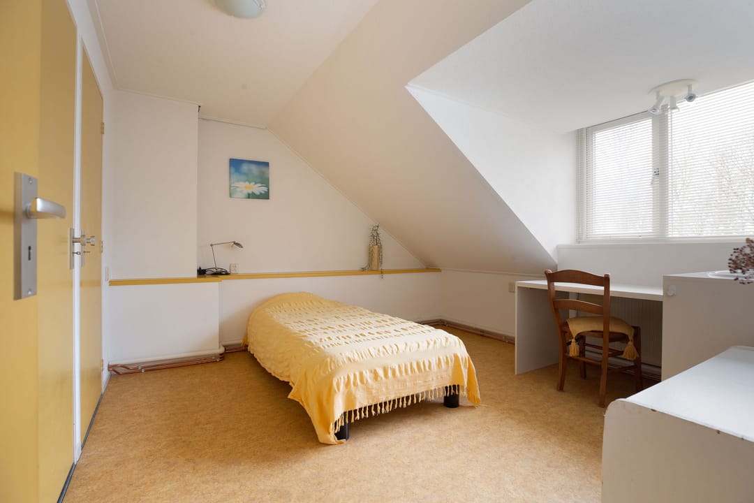 Spacious semi-detached residence with home office potential in Waalwijk Meerdijk — 41
