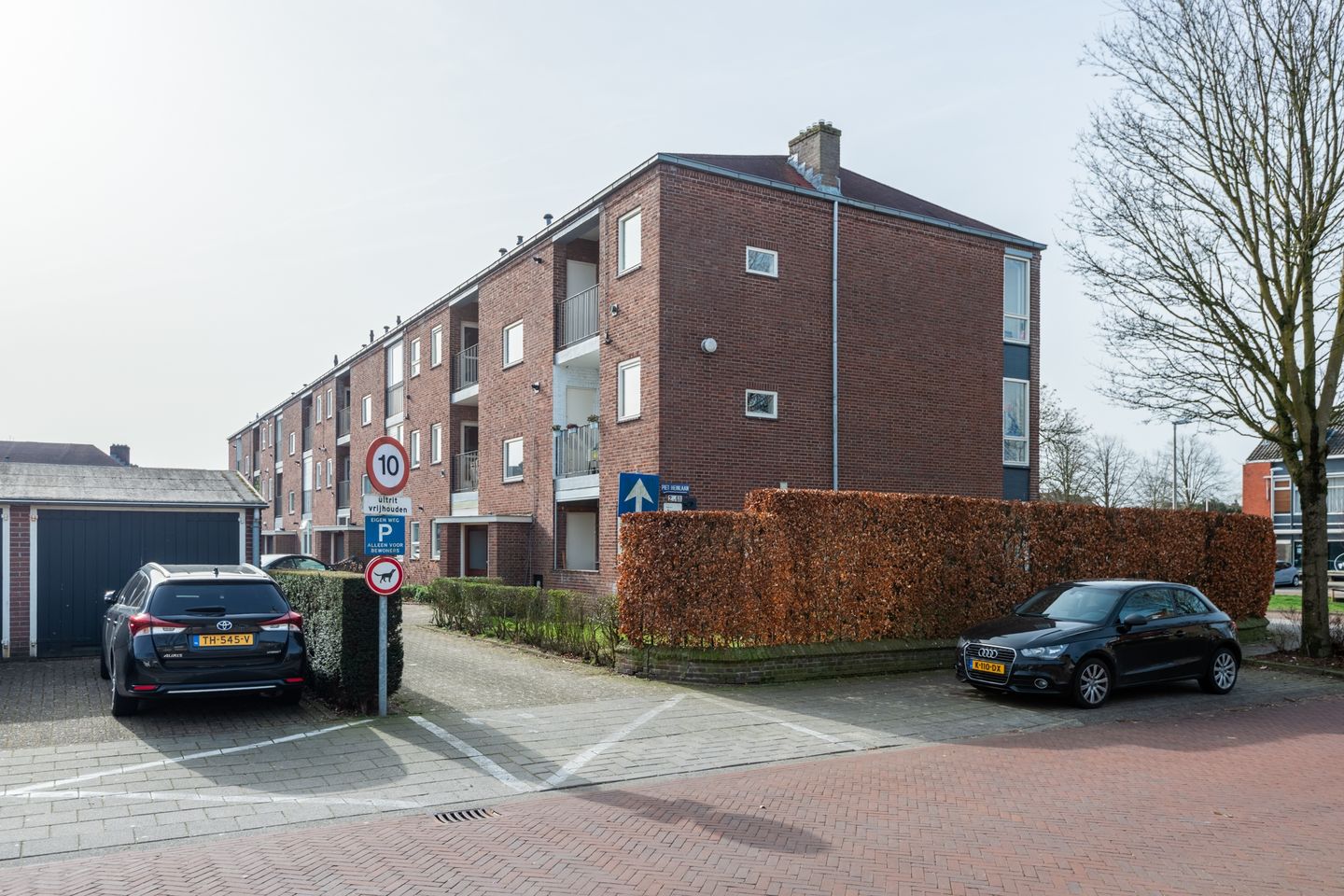 Light 3-room apartment with two balconies near the Bussumerheide — 24