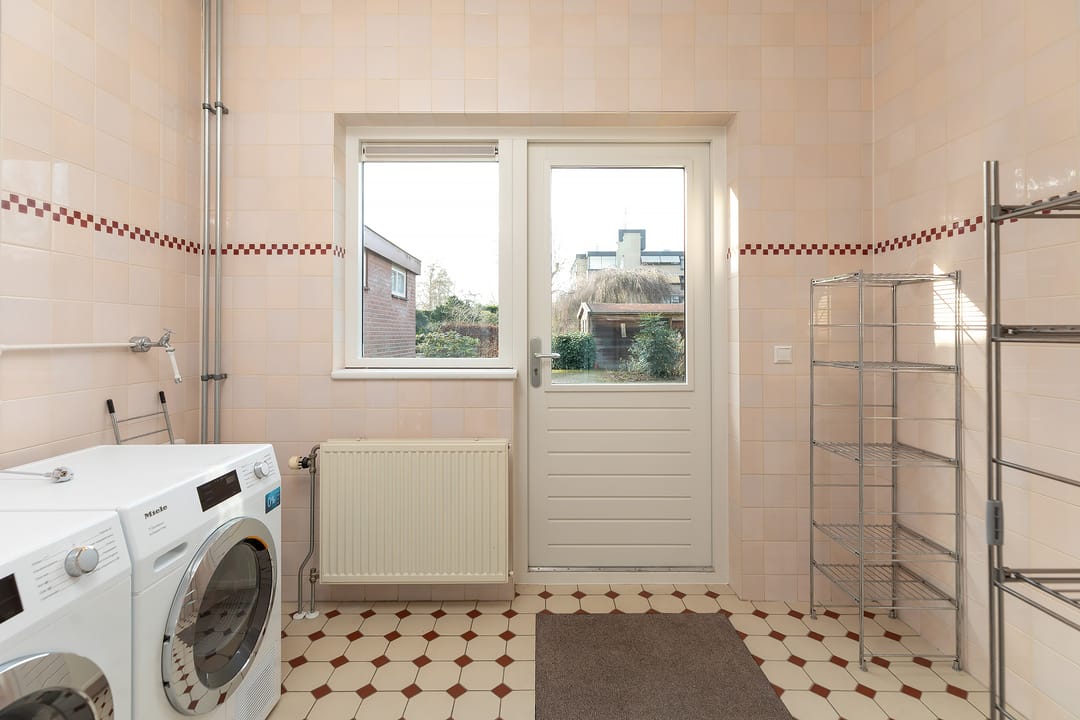 Foto 22 van Nieuw-Loosdrechtsedijk 30