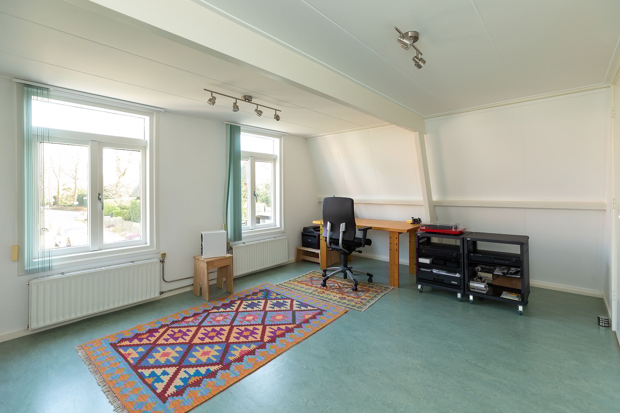 Foto 27 van Nieuw-Loosdrechtsedijk 30