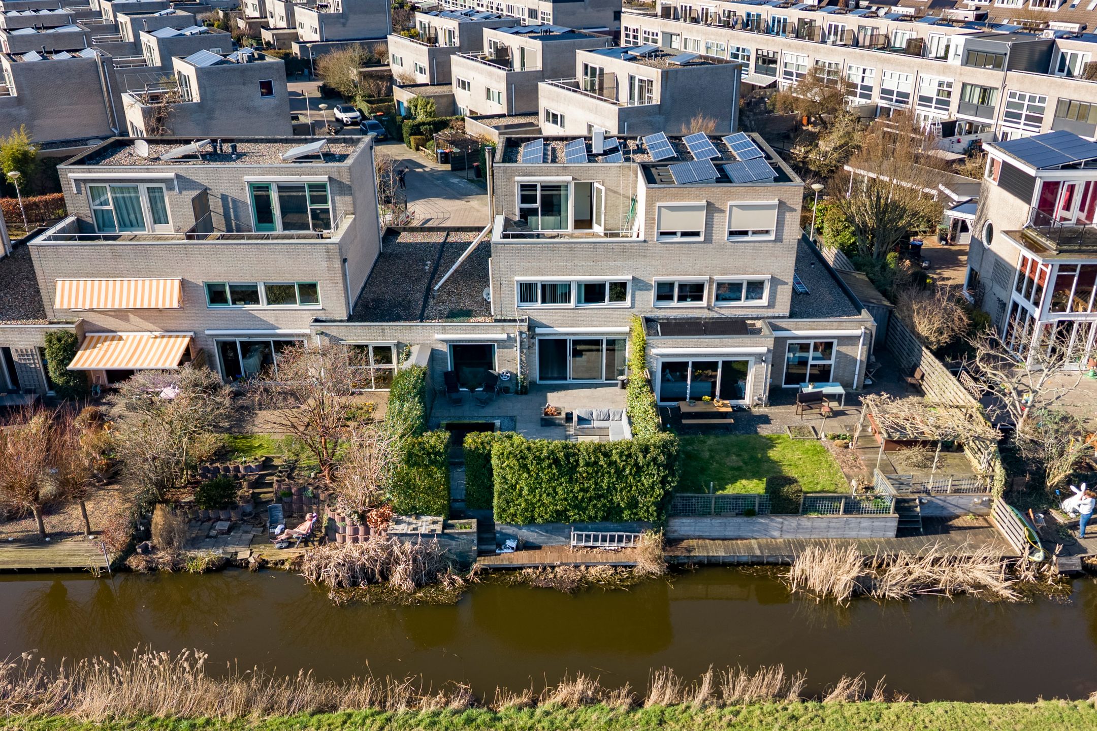 Buying a house in The Netherlands., Schoener 69