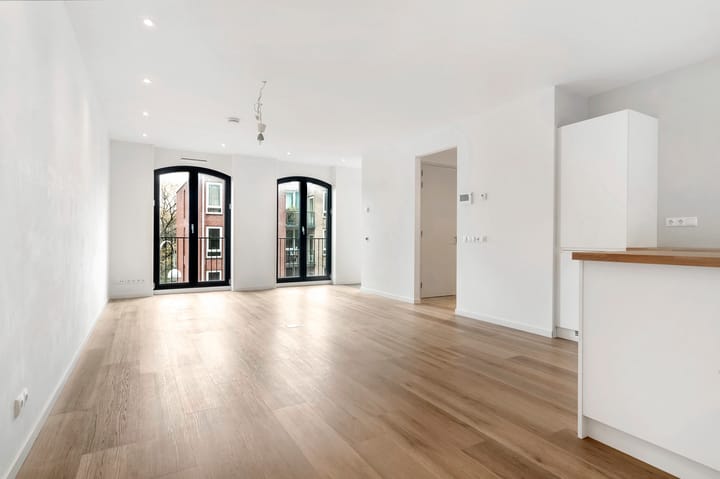 Photo 3 of Oostenburgervoorstraat 63-F