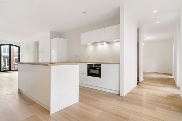 Photo 5 of Oostenburgervoorstraat 63-F