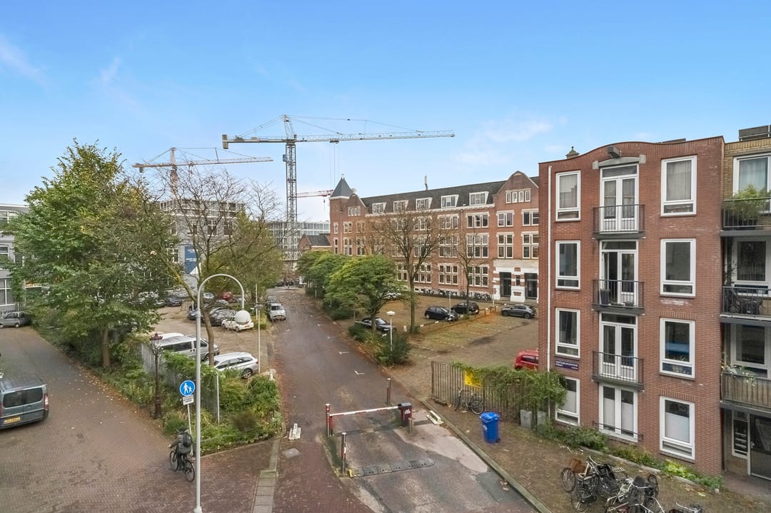 Modern 95m² Apartment on Own Ground in Amsterdam Center-East — 13