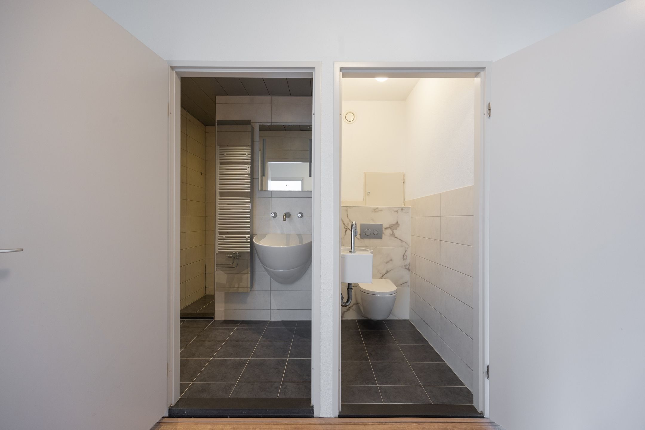 Modern 4-Room Apartment with 3 Bedrooms in Rotterdam Het Lage Land — 29