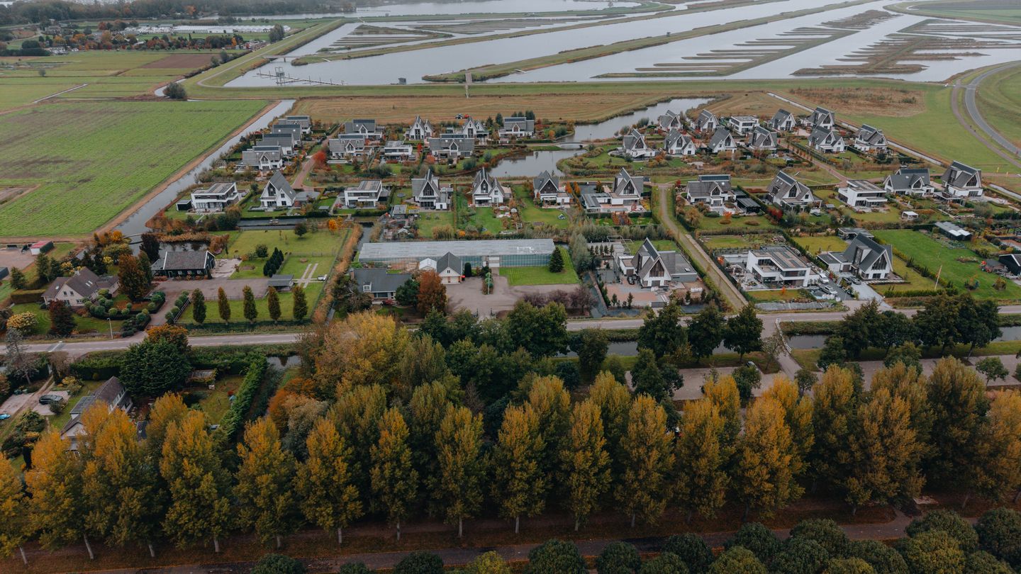 Photo 29 of Middelweg 4-F