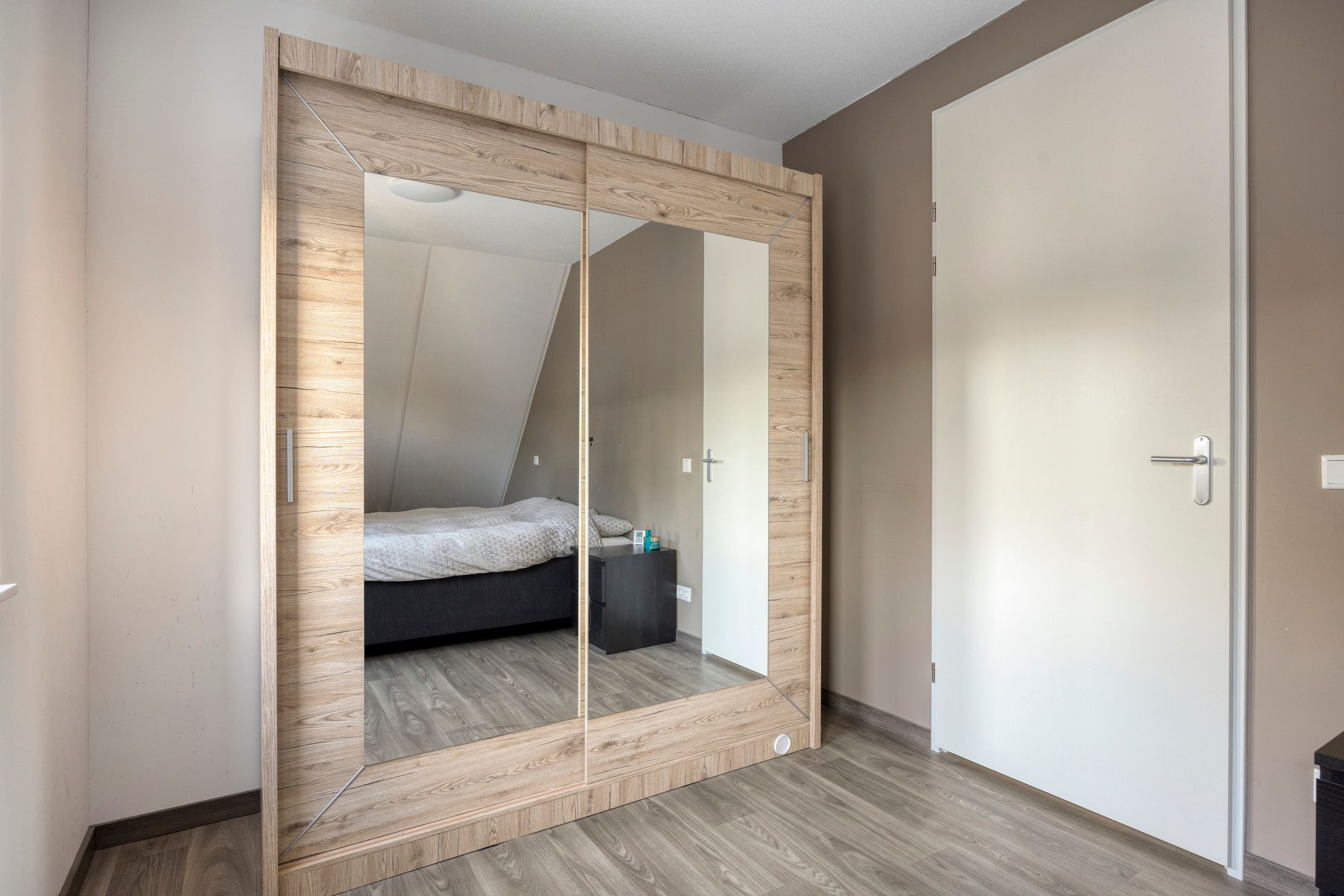 Perfectly Finished and Sustainable Semi-Detached Residence with Garage — 24