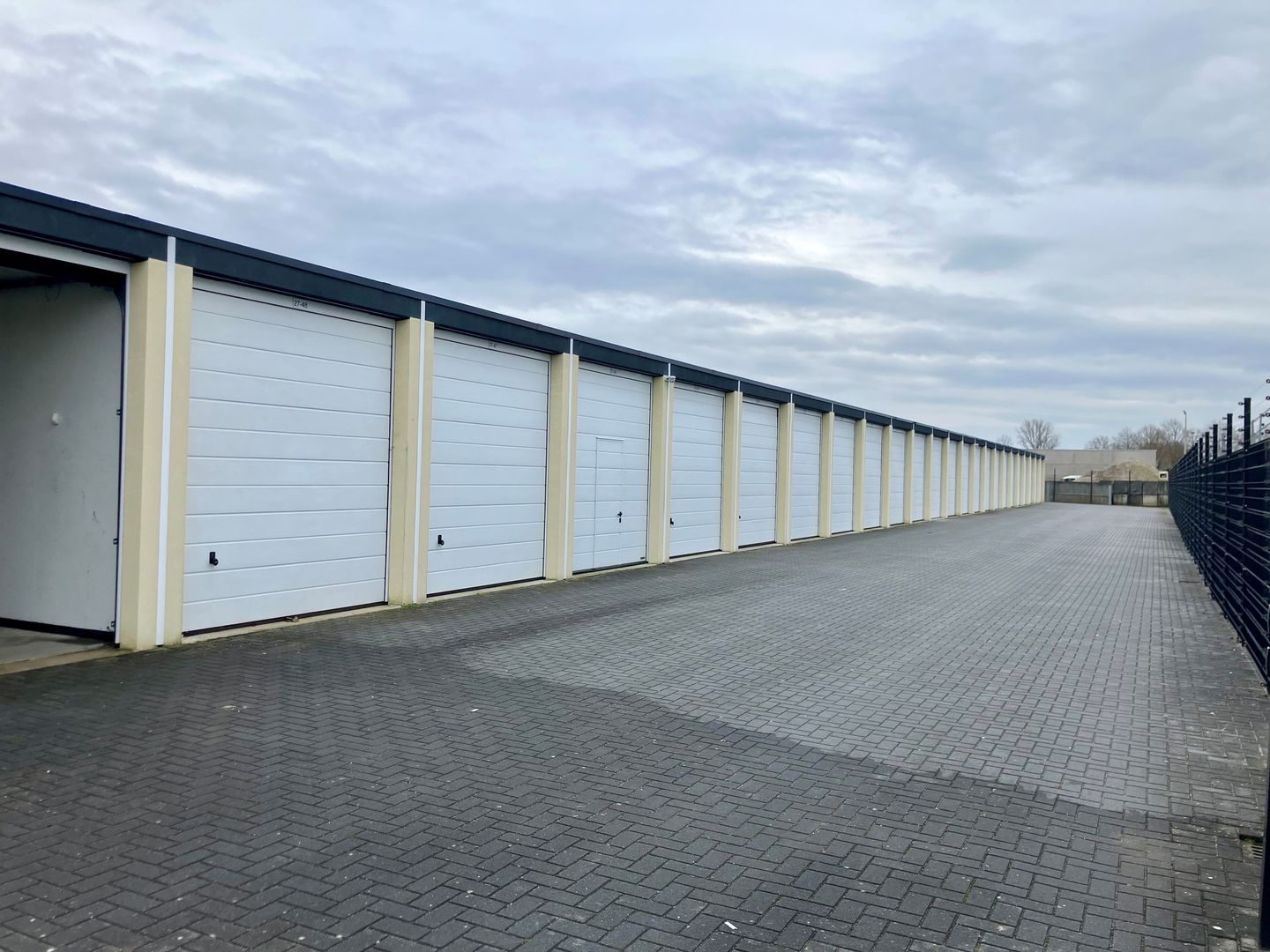 View photo 4 of Ambachtsweg 27-49