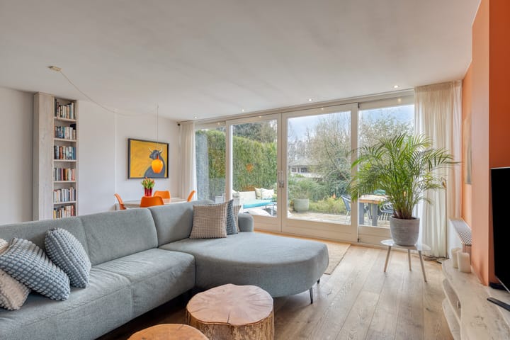 Photo 2 of Cort van der Lindenlaan 19