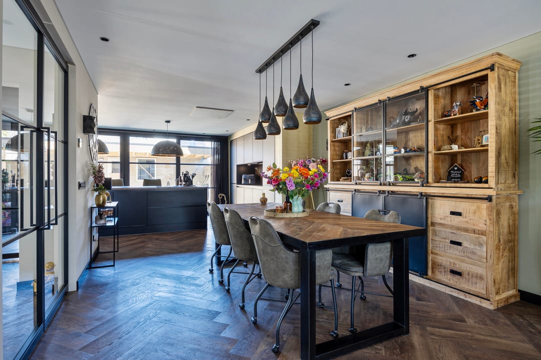 Foto 13 van Valkenierstraat 189