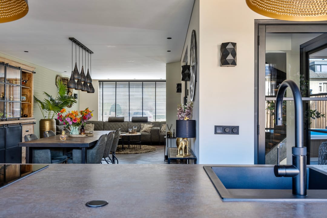 Foto 17 van Valkenierstraat 189