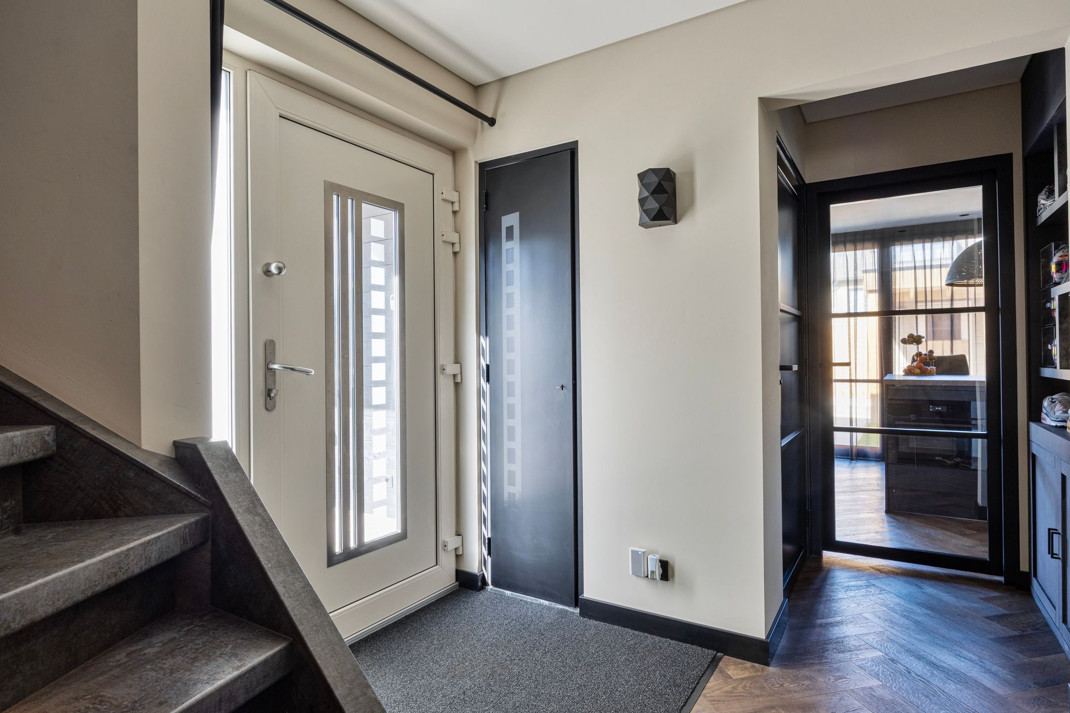 Foto 6 van Valkenierstraat 189