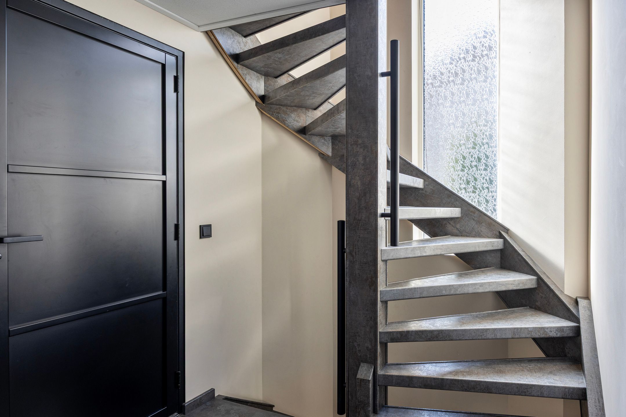 Foto 24 van Valkenierstraat 189