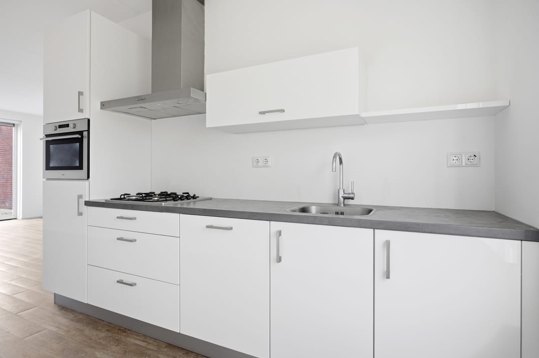 Modern Energy-Efficient Townhouse with Solar Panels in Venlo — 17