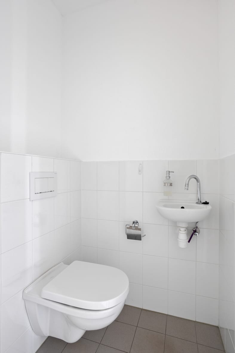 Modern Energy-Efficient Townhouse with Solar Panels in Venlo — 21