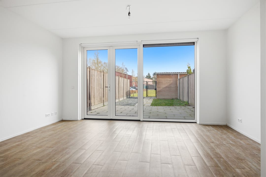 Modern Energy-Efficient Townhouse with Solar Panels in Venlo — 13