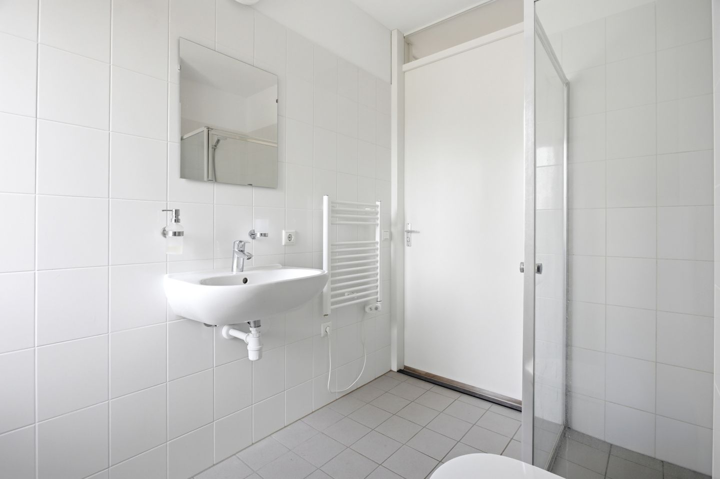 Modern Energy-Efficient Townhouse with Solar Panels in Venlo — 30