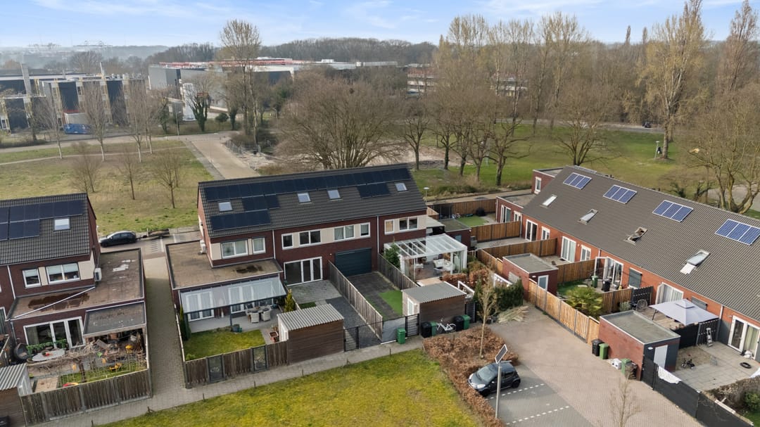 Modern Energy-Efficient Townhouse with Solar Panels in Venlo — 50