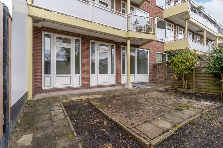 Foto 3 van Johannes van der Waalsstraat 12-H