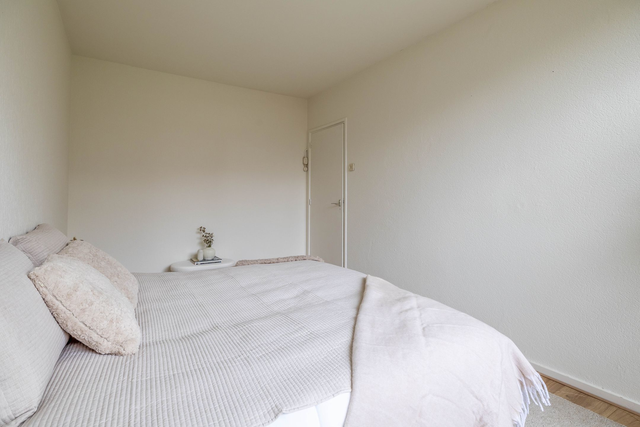 Foto 15 van Warmoeziersstraat 37