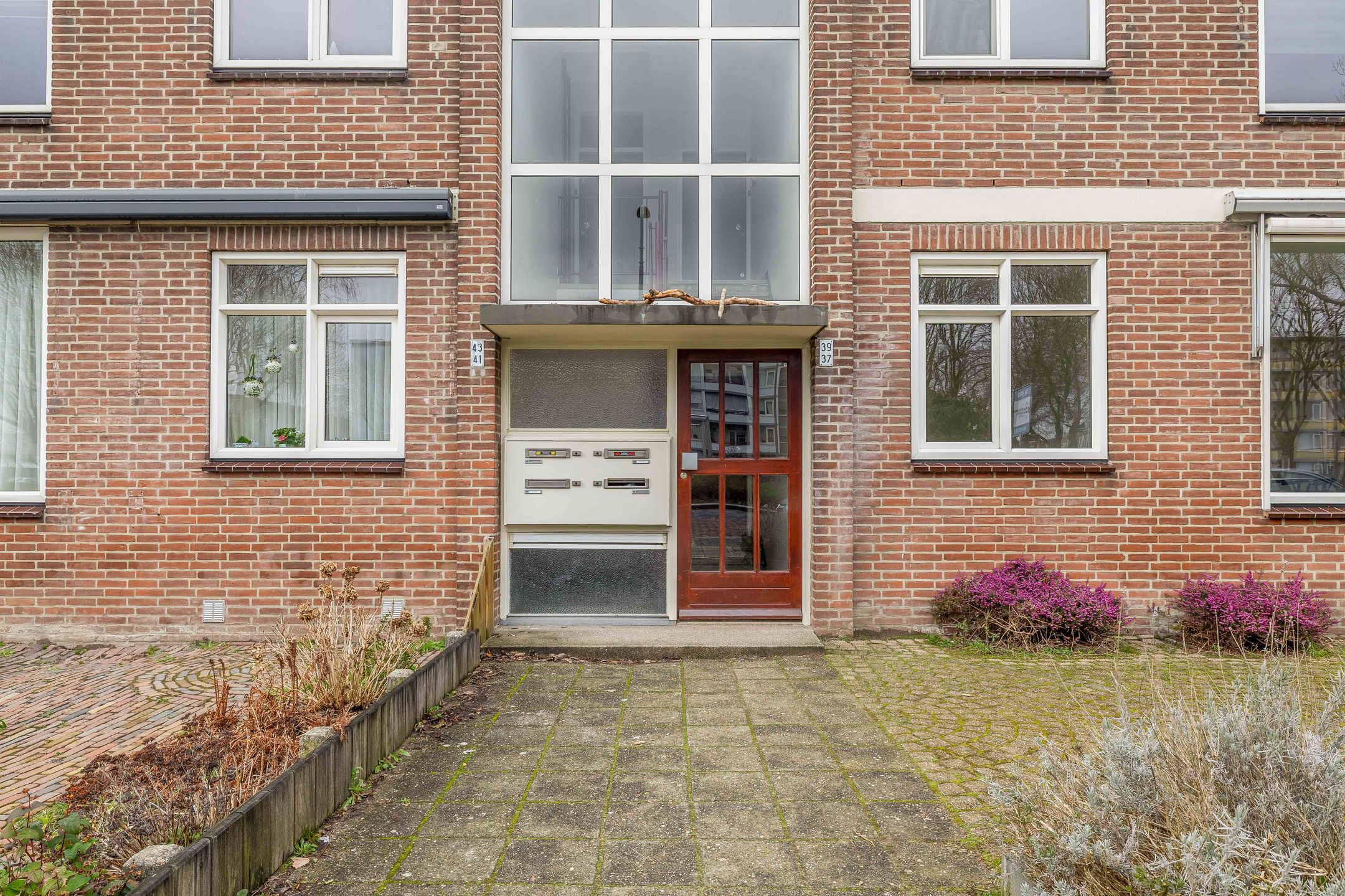 Foto 24 van Warmoeziersstraat 37