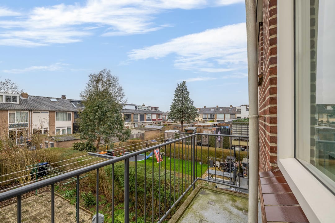 Foto 2 van Warmoeziersstraat 31