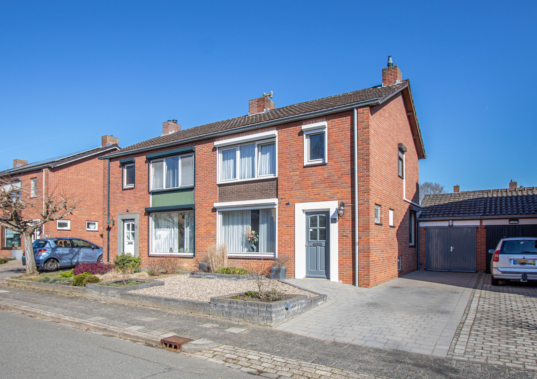 Buying a house in The Netherlands., van Loonstraat 14