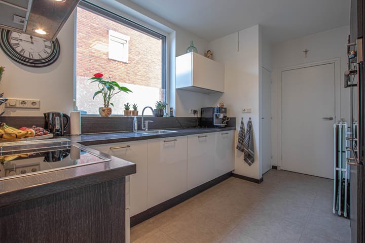 Foto 2 van van Loonstraat 14