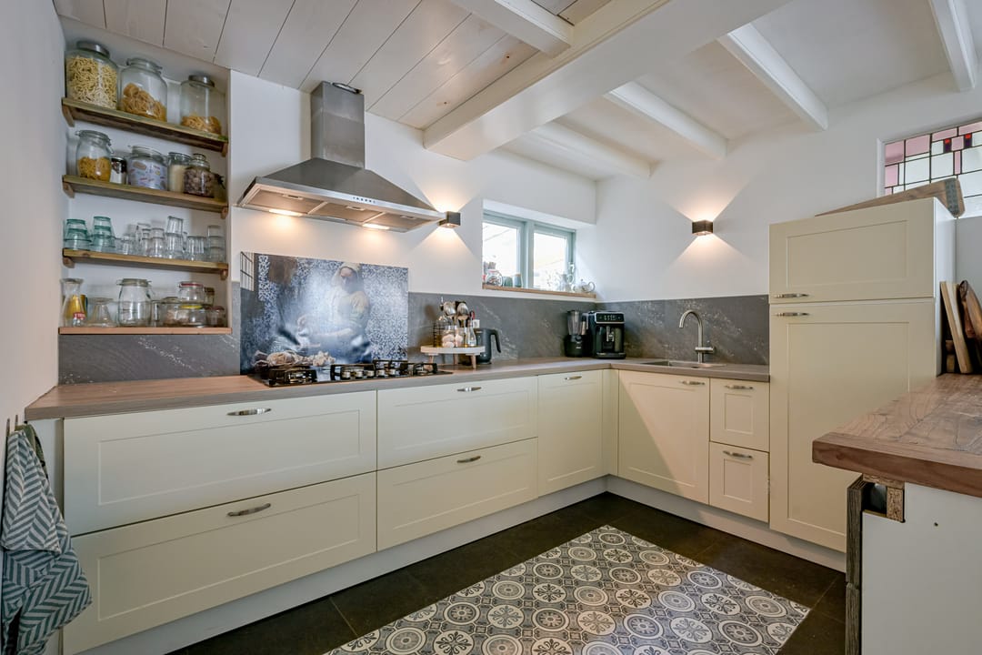 Foto 17 van Oostwouder Dorpsstraat 43