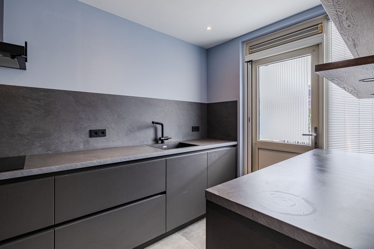 Photo 14 of Goudenregenstraat 33