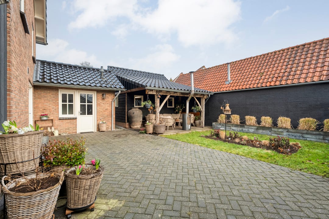Photo 43 of Kerkweg 2