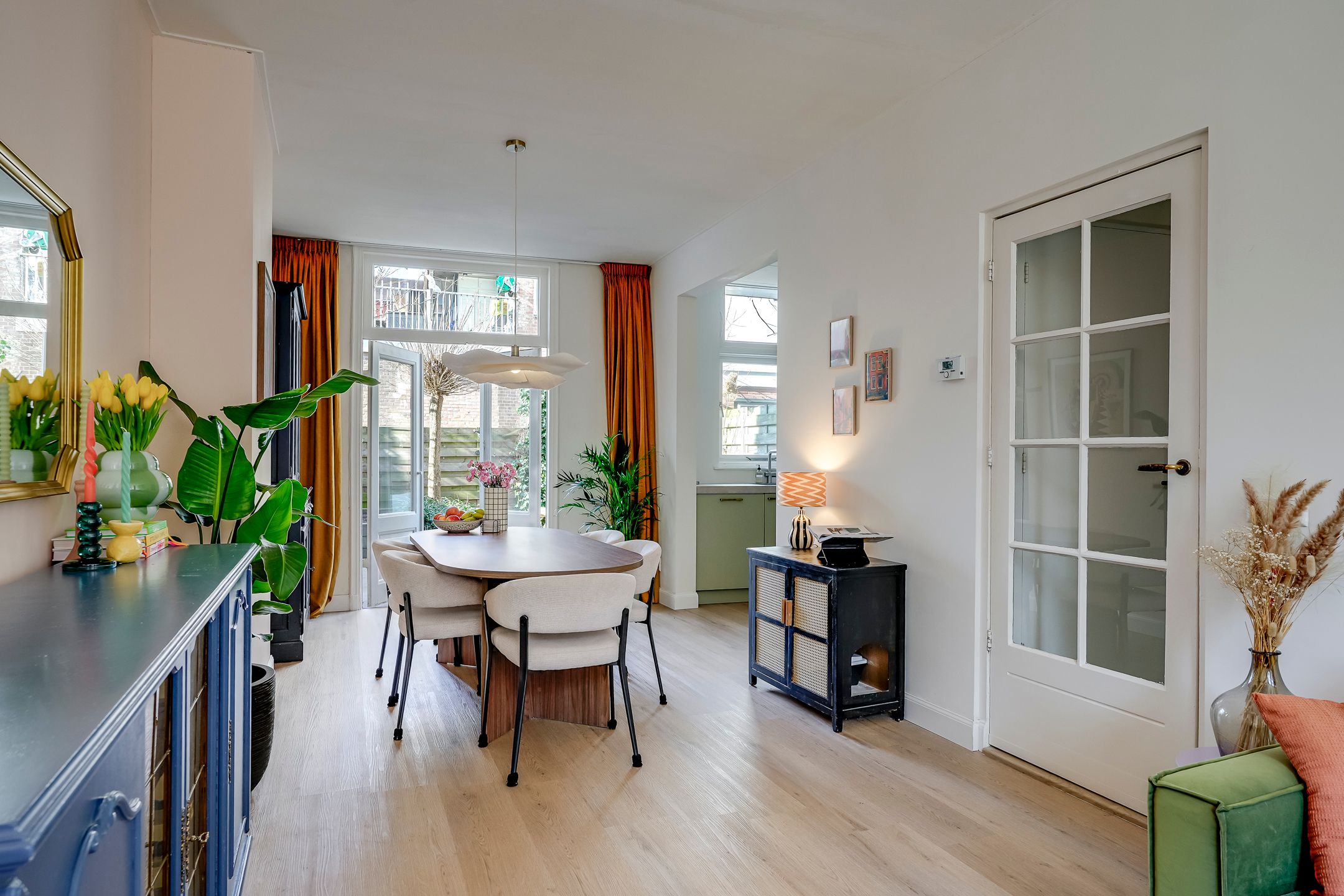 Foto 15 van Douwes Dekkerstraat 34