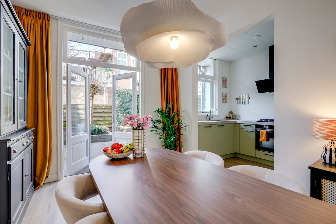 Foto 16 van Douwes Dekkerstraat 34