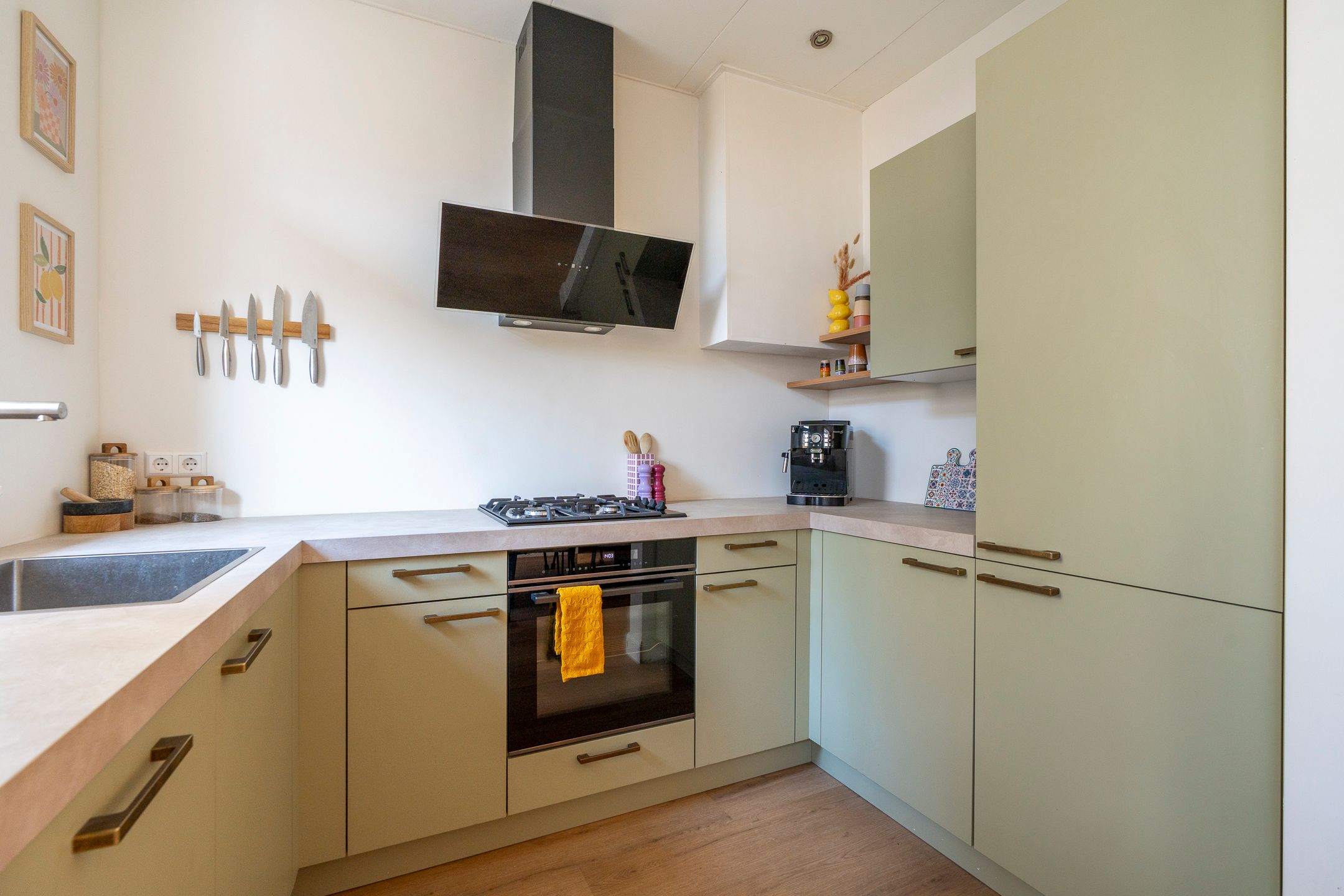 Foto 18 van Douwes Dekkerstraat 34