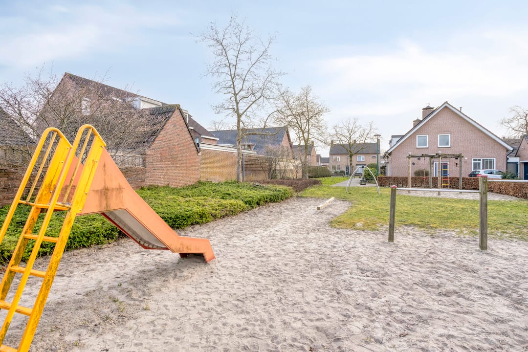 Foto 38 van Julianastraat 15