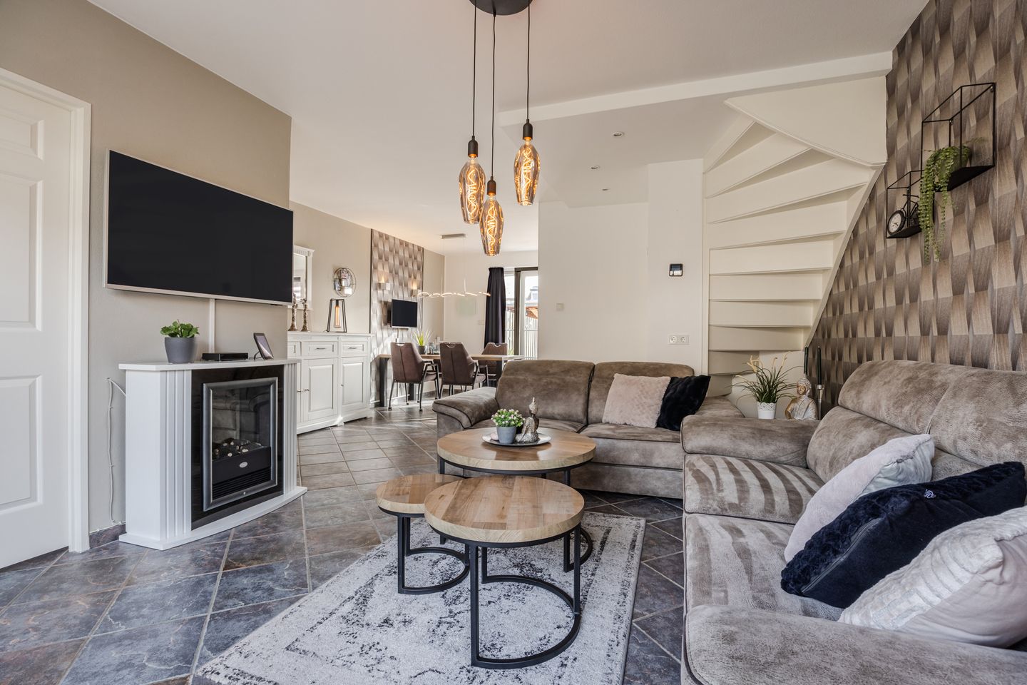 Photo 4 of Komeet 23