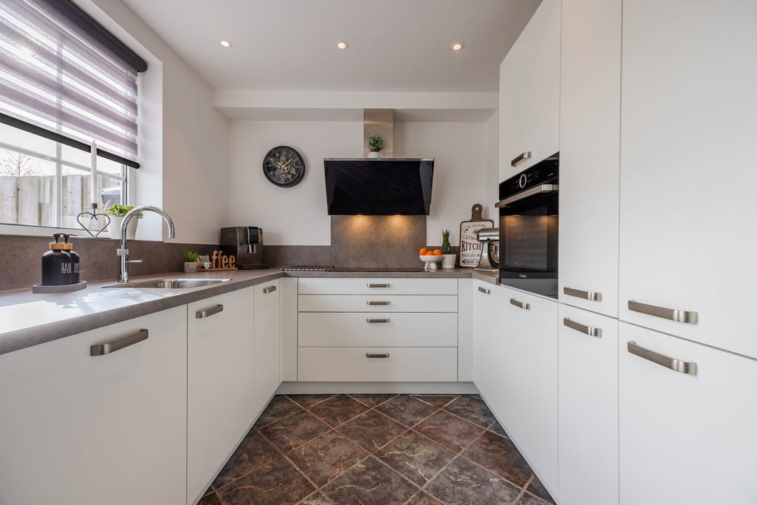 Photo 8 of Komeet 23