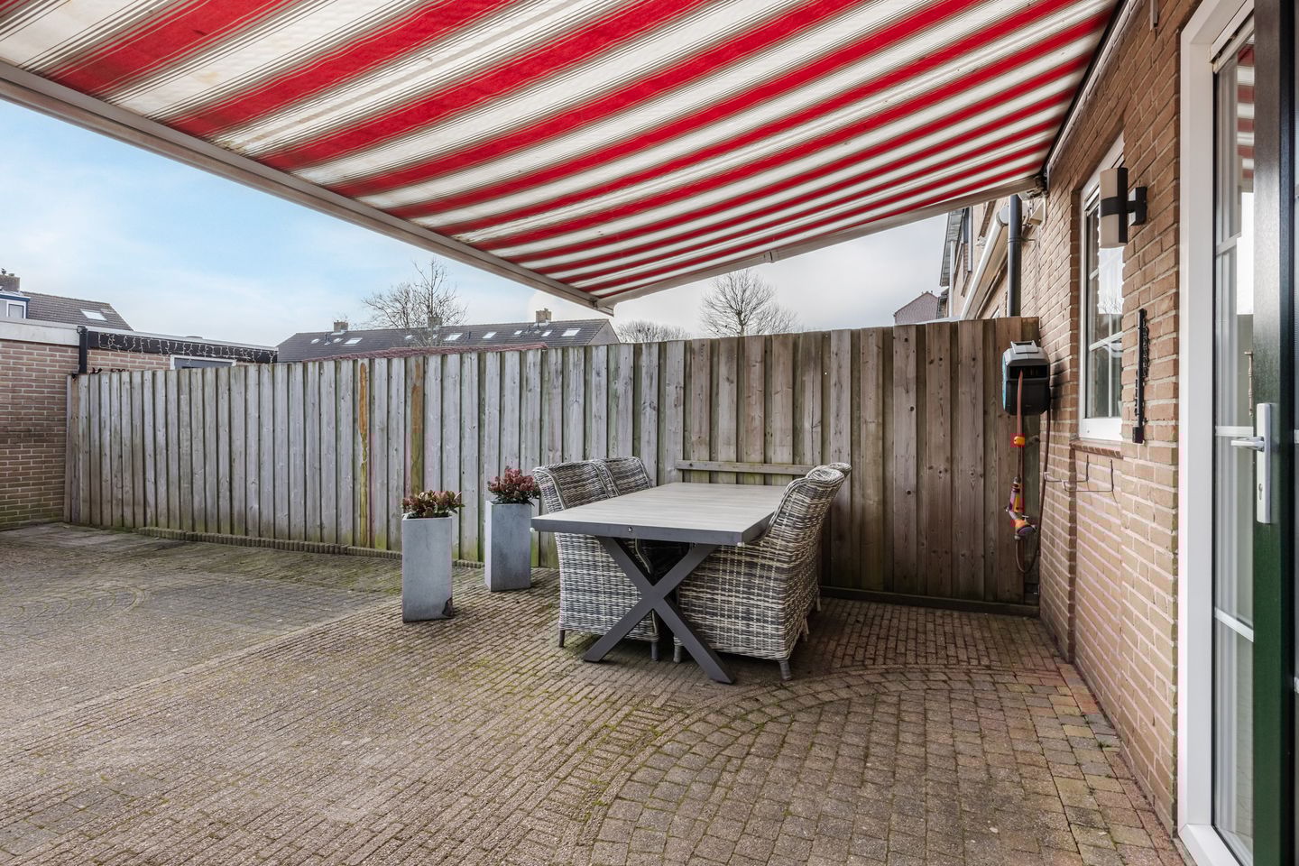 Photo 29 of Komeet 23