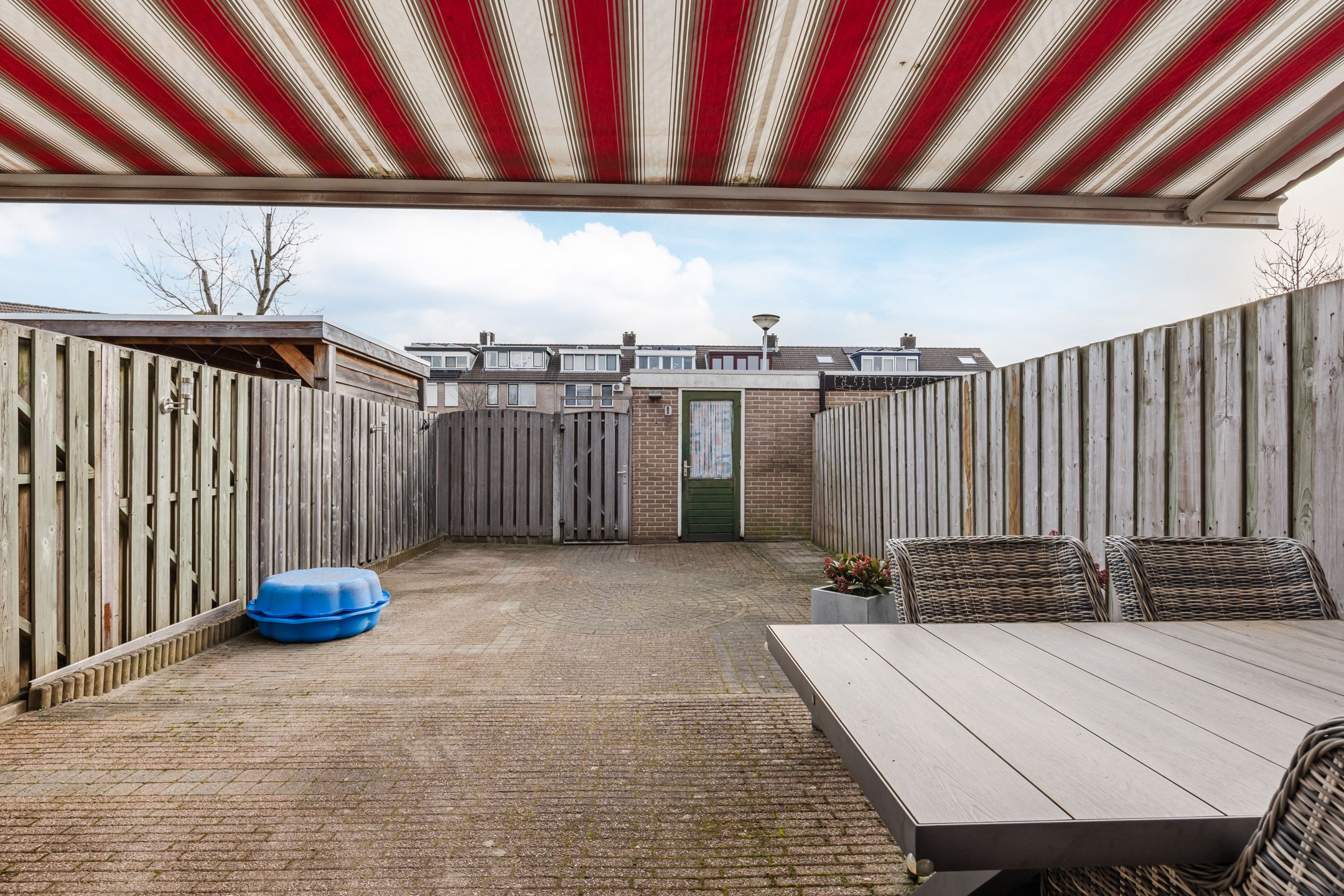 Photo 30 of Komeet 23