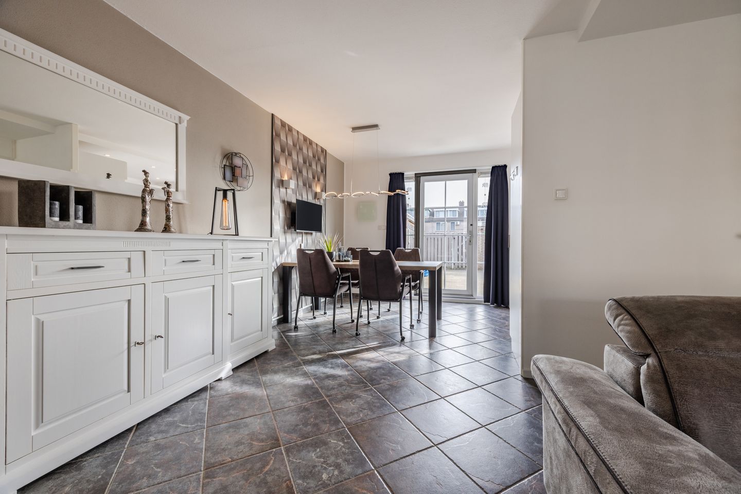 Photo 5 of Komeet 23