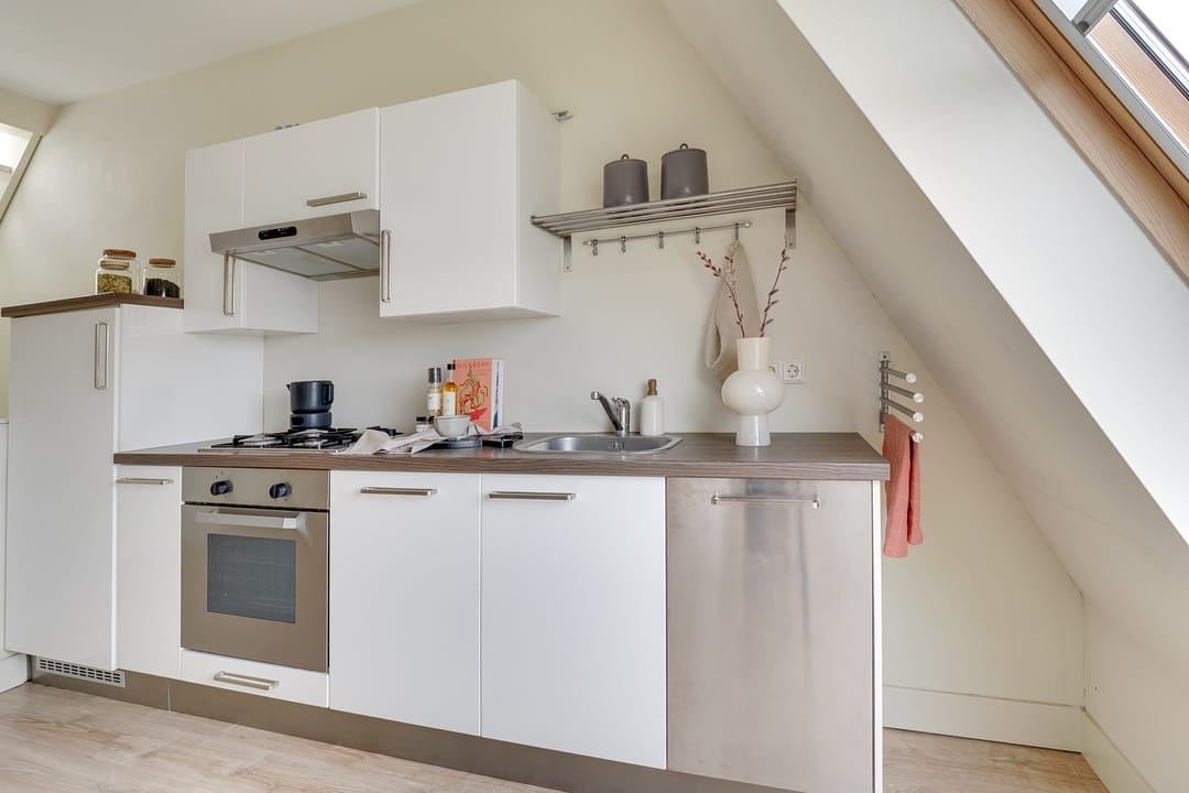 Top floor apartment with city views in Utrecht Vogelenbuurt — 12