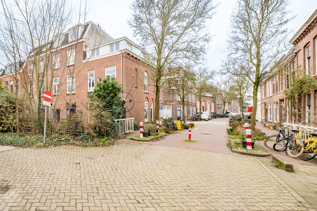 Top floor apartment with city views in Utrecht Vogelenbuurt — 24
